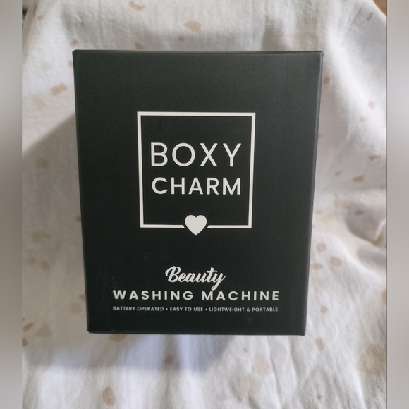 🆕 NIB BEAUTY WASHING MACHINE - Picture 2 of 3